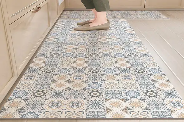 What are the best-rated leather floor mats for heavy-duty use?